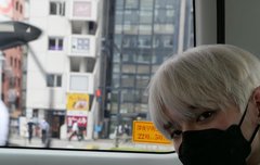 사진 찍어주시는분…..