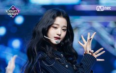 아이브 장원영 이래도 못생겼다 하는 애들 있?