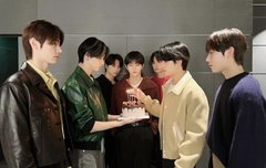 다크문 애들 생일이라고