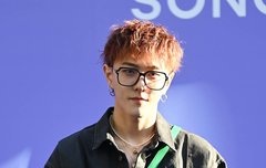 (10/11) 동혁이 서울패션위크 기사사진