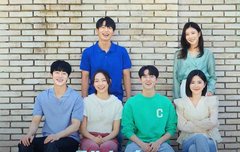 거실에 아이돌이 산다