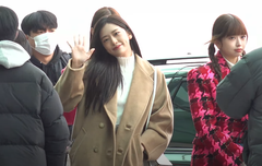 안유진, '존재 자체가 화보' 2022 AAA 출국