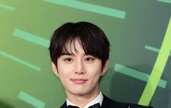 방에서 슬로건 흔들거야