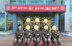 아 김석진 어깨 이쁘다