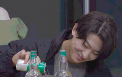 술 따르는 덱스