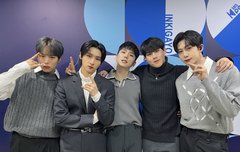 230115 이 옷 뭔지 아는 사람 ㅠㅜ