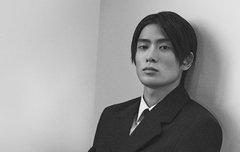 프라다 사진 왜이럼