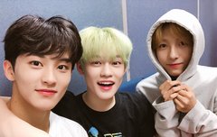 아쉽게도 마크는 해찬이랑 친하다고 한적이 없네요