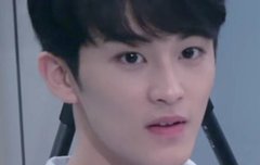 마크 머리 자르면 이때로 돌아오는거 맞지?