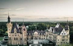 뮤비촬영지 폴란드라는 소리 들었는데