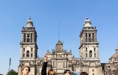 얘들아 정신병자 무시하고 즐주말 보내