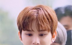 오늘 정우 눈화장 이쁘다