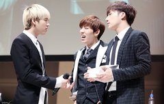 둘은 겨울인데 가운데는 봄이야ㅋㅋㅋ