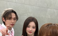 같이 퍼퓸포즈해주는 음쩡엠씨즈