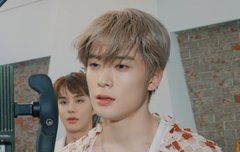 재현이 그냥 멍때리는건데