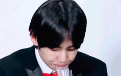 뷔가 강아지인이유  (뷔 성격, 뷔입덕,태형성격,뷔귀여운짤)