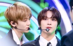 두 눈을 씻고봐도 사귀는거같음