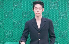 이게 사람이야?인형이잖아