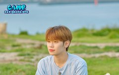 태래 소매에 눈물 자국