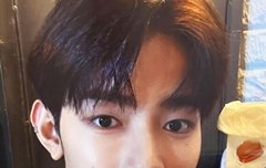 오븐장갑으로 꽃받침만든거 귀여워 죽겠음