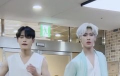 덬들아 혹시 지웅이 이 무대의상 언제야??