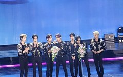 엔아기픈 본상과 퍼포먼스상 축하해여의