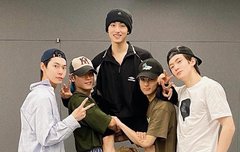 127 아직 윈윈 좋아하네