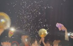 성찬이 행복해보여