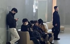 이사진 개기여움