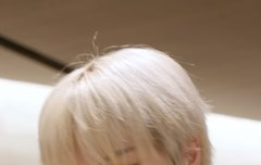 근데 루토 이때 머리색이