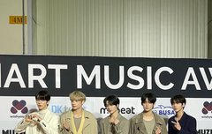 애들 옷 디올인건가?