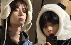 갤럭시 후면 폼