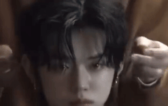 연준이 보고 있어도