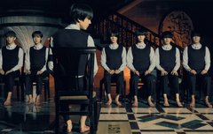 근데 지성이 저 발뒤꿈치 상처는