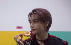 먹는 자세만 봐도 소식가