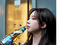 카리나 크러시광고 스틸컷.jpg