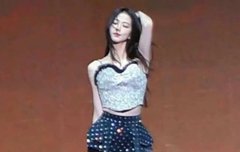 지수의 완벽한 몸매