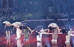 규 저러다 반대편 관객이랑 눈마주치기 가능할듯