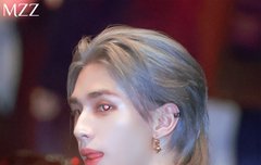 현진이 아이홀 있는건가