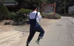 피리소릴 따라와