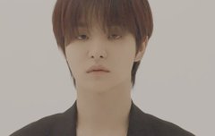 지훈오빠 눈을 왜 그렇게 떠?