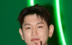 '조이' 크러쉬, 공개연애 5년 차라더니…"내 모든 감각을 깨워주는 울림이 기준" ('우리들의')