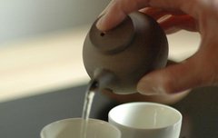 [좋은글] 잠들기 전 ‘물 한잔’ 꼭 마셔야 하는 이유