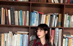 크러쉬 조이, 한 손에 잡힐 듯한 '뼈말라' 허벅지…날카로운 턱선에도 여전한 과즙미[스한그램]