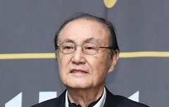 [단독] ‘엄태웅 장인’ 원로배우 윤일봉 별세…향년 91세