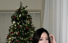 “Christmas is coming”…강나언, 겨울밤 설렘→트리 앞 몽환 비주얼