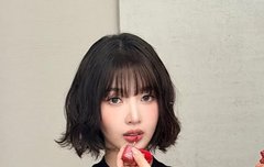 ‘크러쉬’ 레드벨벳 조이, 단발 후 리즈..한겨울에 오프숄더