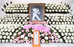 '뇌종양 투병 끝 별세' 故 윤석화 누구…'신의 아그네스' 1세대 연극 스타