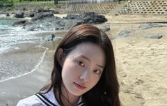 27세에 교복? 완벽 소화한 신시아, '오세이사' 비하인드 컷 공개