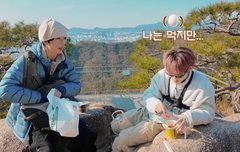 천지이저 인간적으로 1년에 6번은 줘야지...